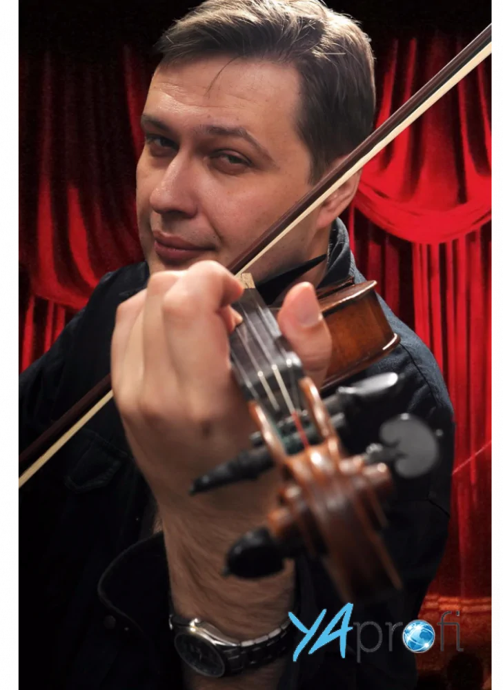 Бугров Геннадий