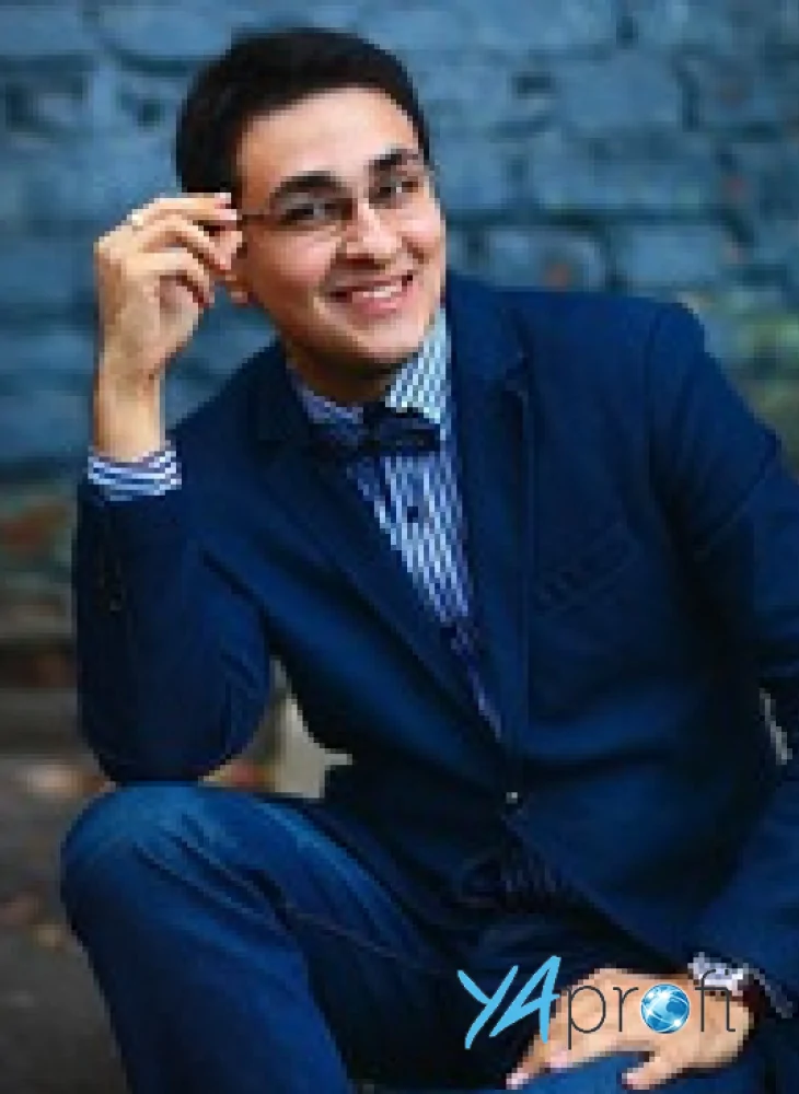 Илья Двояковский 