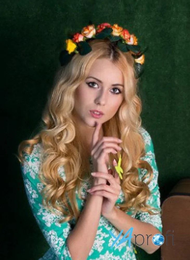 Катя Нездолий