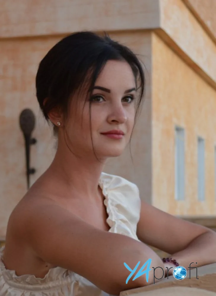 Яна Коломиец