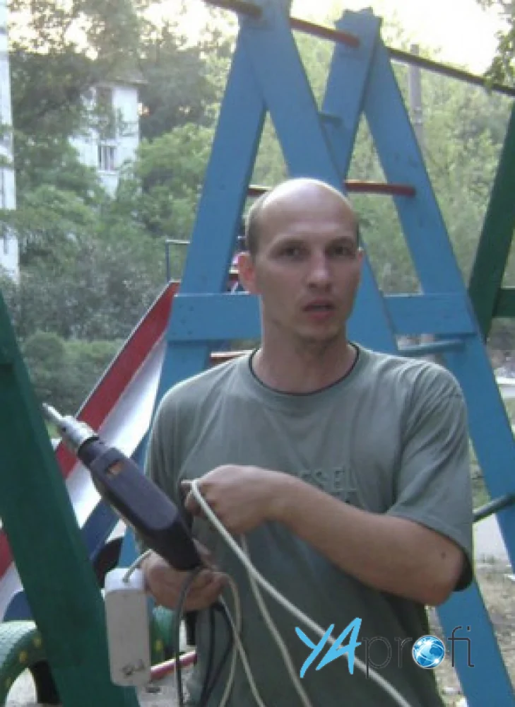 Роман Гусельников