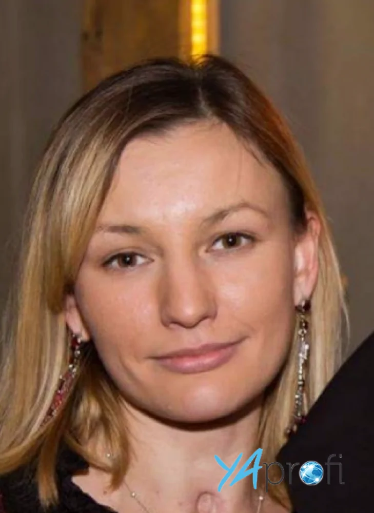 Александра Азарова