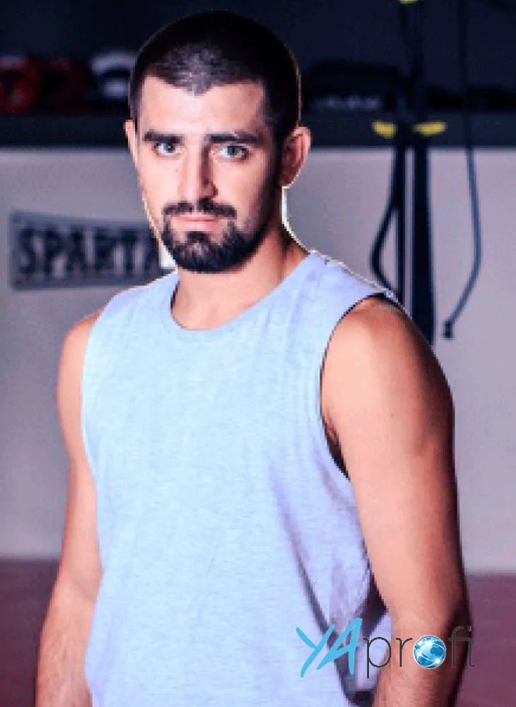 Ренат Ахмедханов