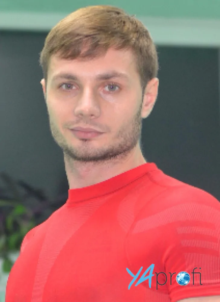 Артем Возник