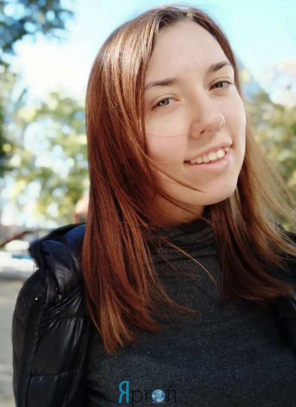 Дизайнер Елена