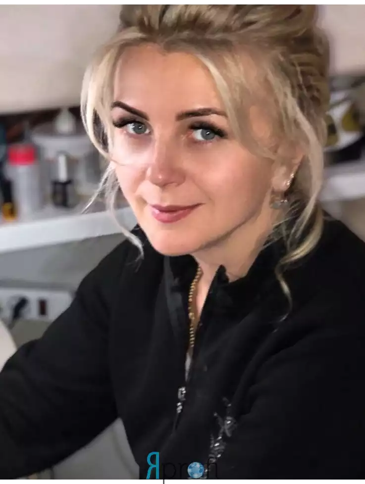 Елена Тахтай