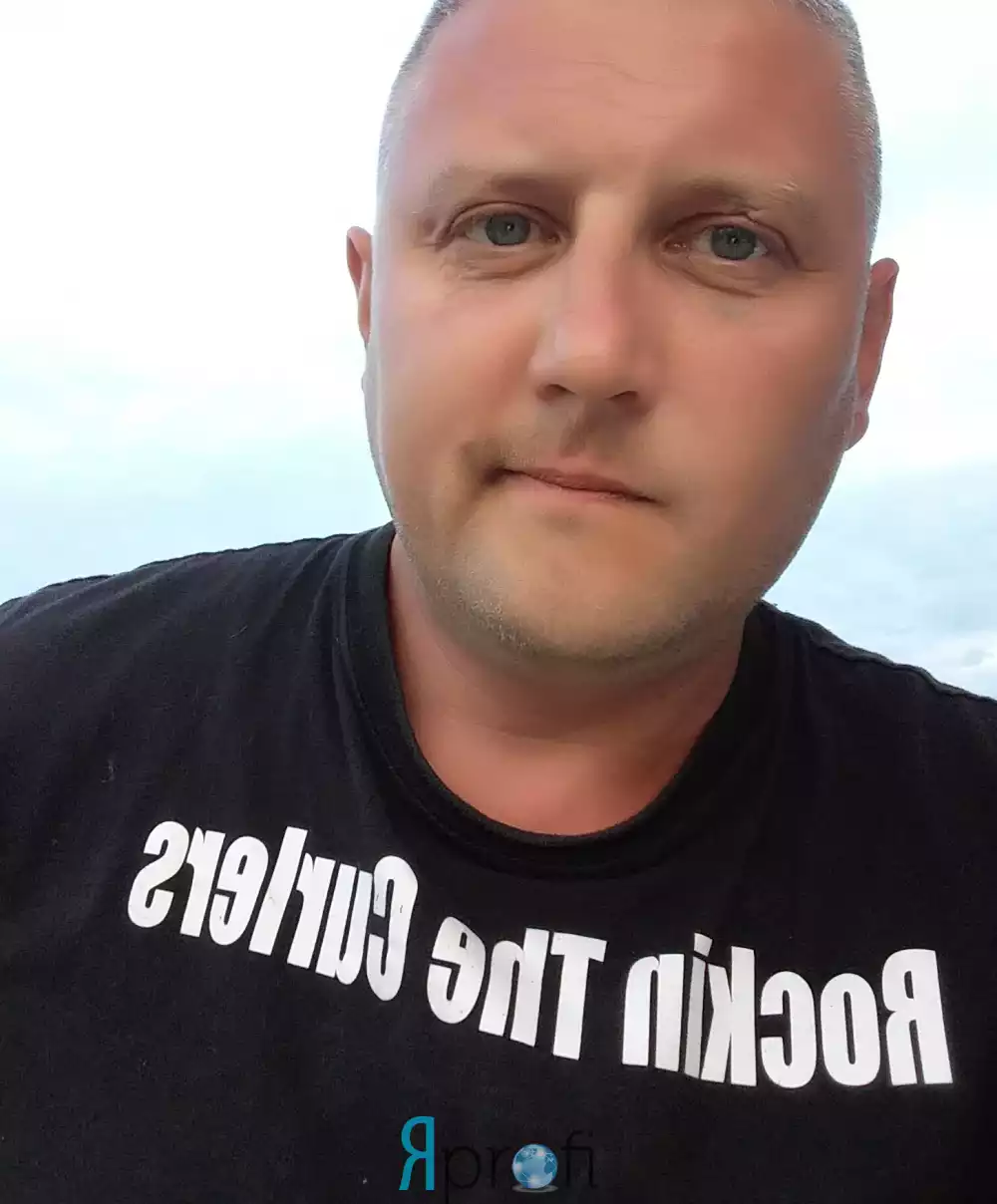 Беззубый Констнатин