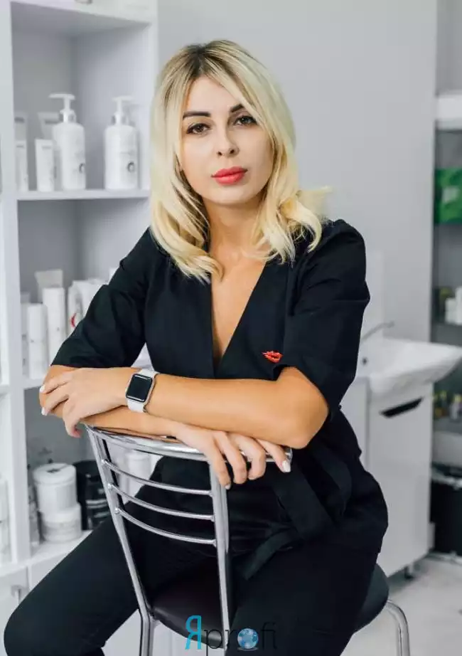 Елена Половинка