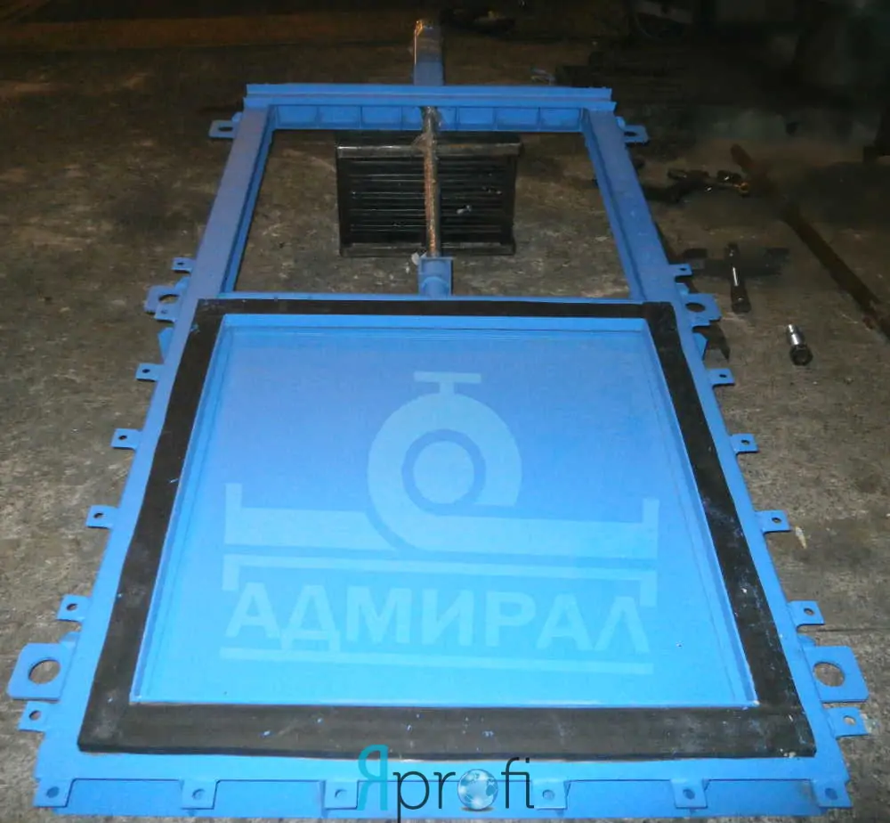 Затвор щитовой